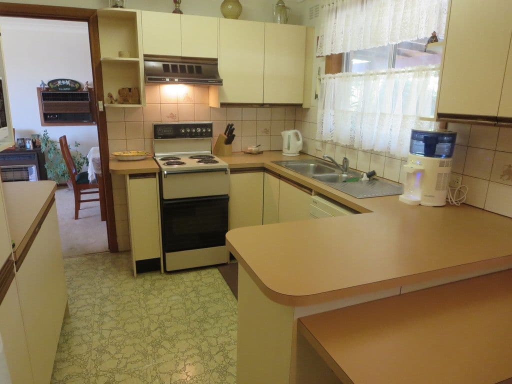 473 Kemp Street, Lavington - Thumbnail 2