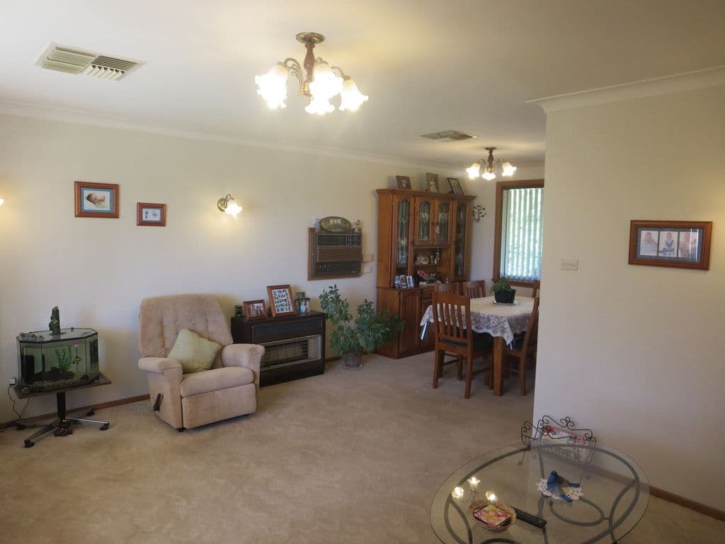 473 Kemp Street, Lavington - Thumbnail 3