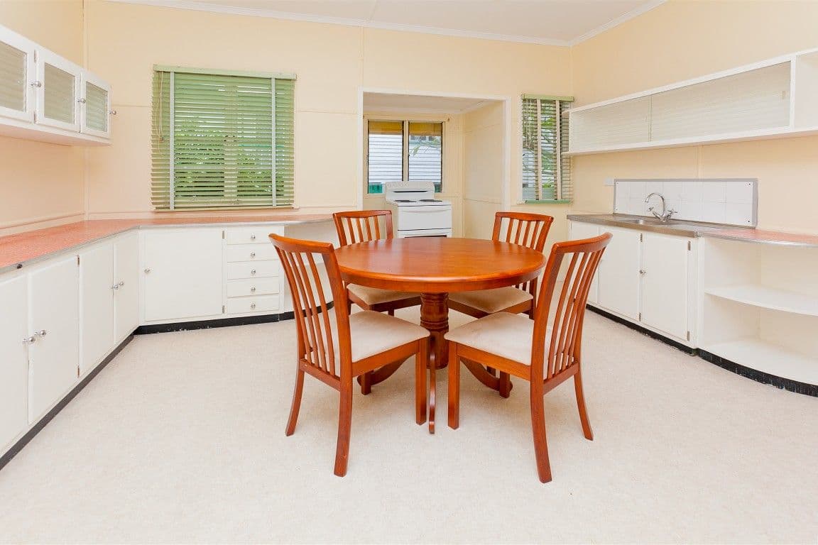6 Fry Street, HOLLAND PARK QLD 4121, Holland Park - Thumbnail 2