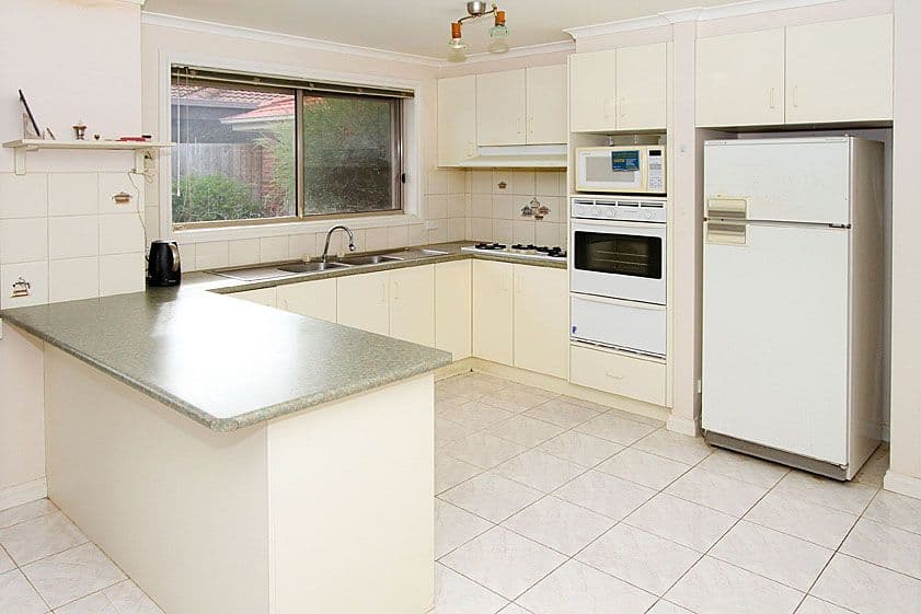 158 Roycroft Avenue, MILL PARK VIC 3082, Mill Park - Thumbnail 2