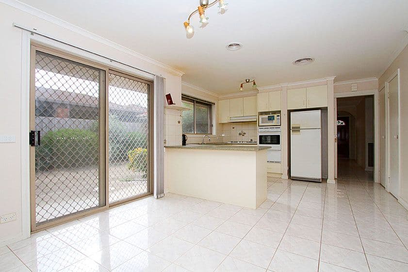 158 Roycroft Avenue, MILL PARK VIC 3082, Mill Park - Thumbnail 3