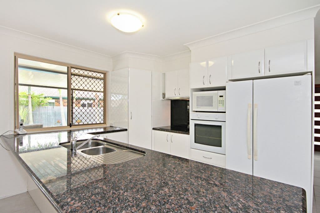 5 Torridon Close, MERRIMAC QLD 4226, Merrimac - Thumbnail 3