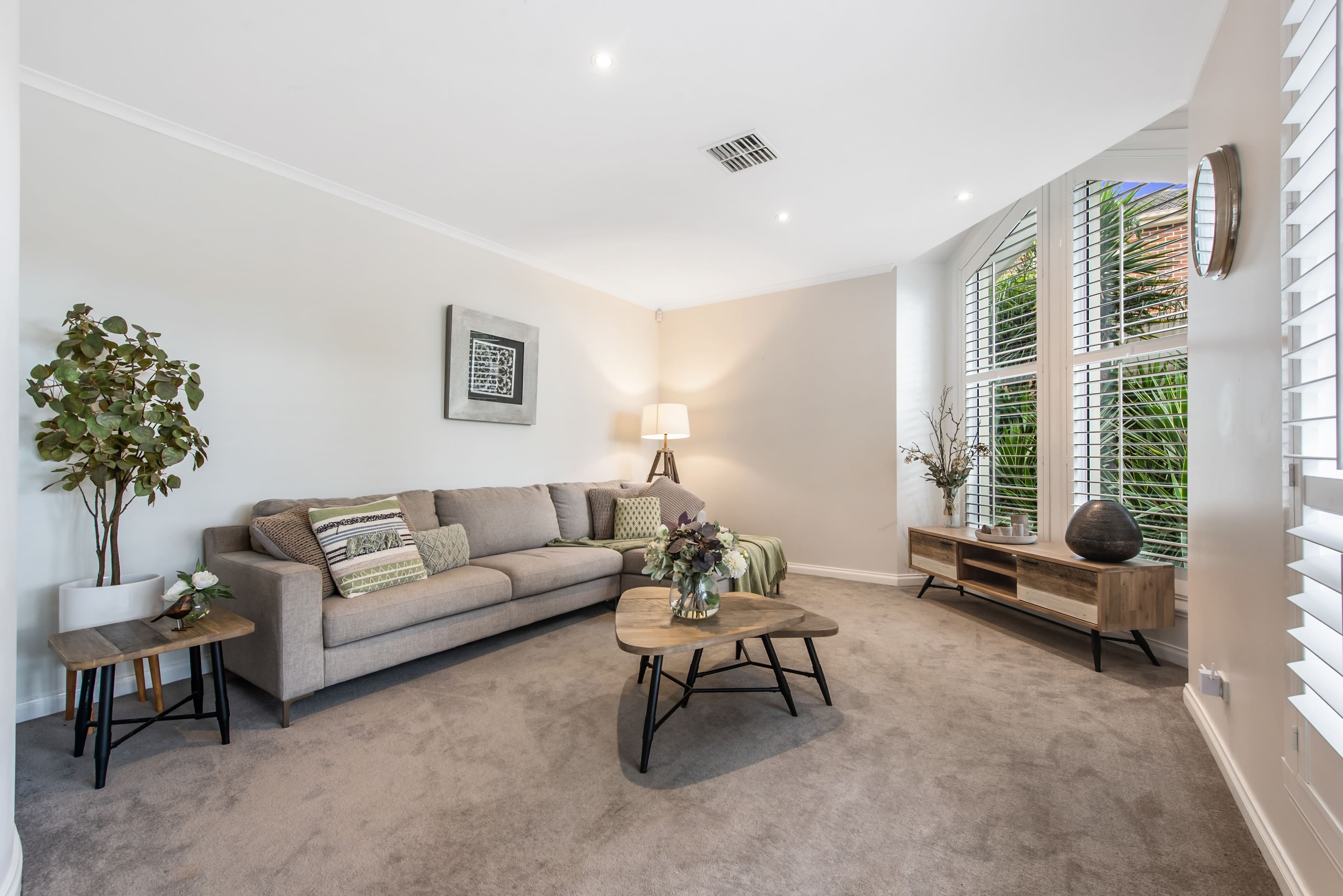 11 Robertsons Road, Taylors Lakes VIC 3038, Taylors Lakes - Thumbnail 2