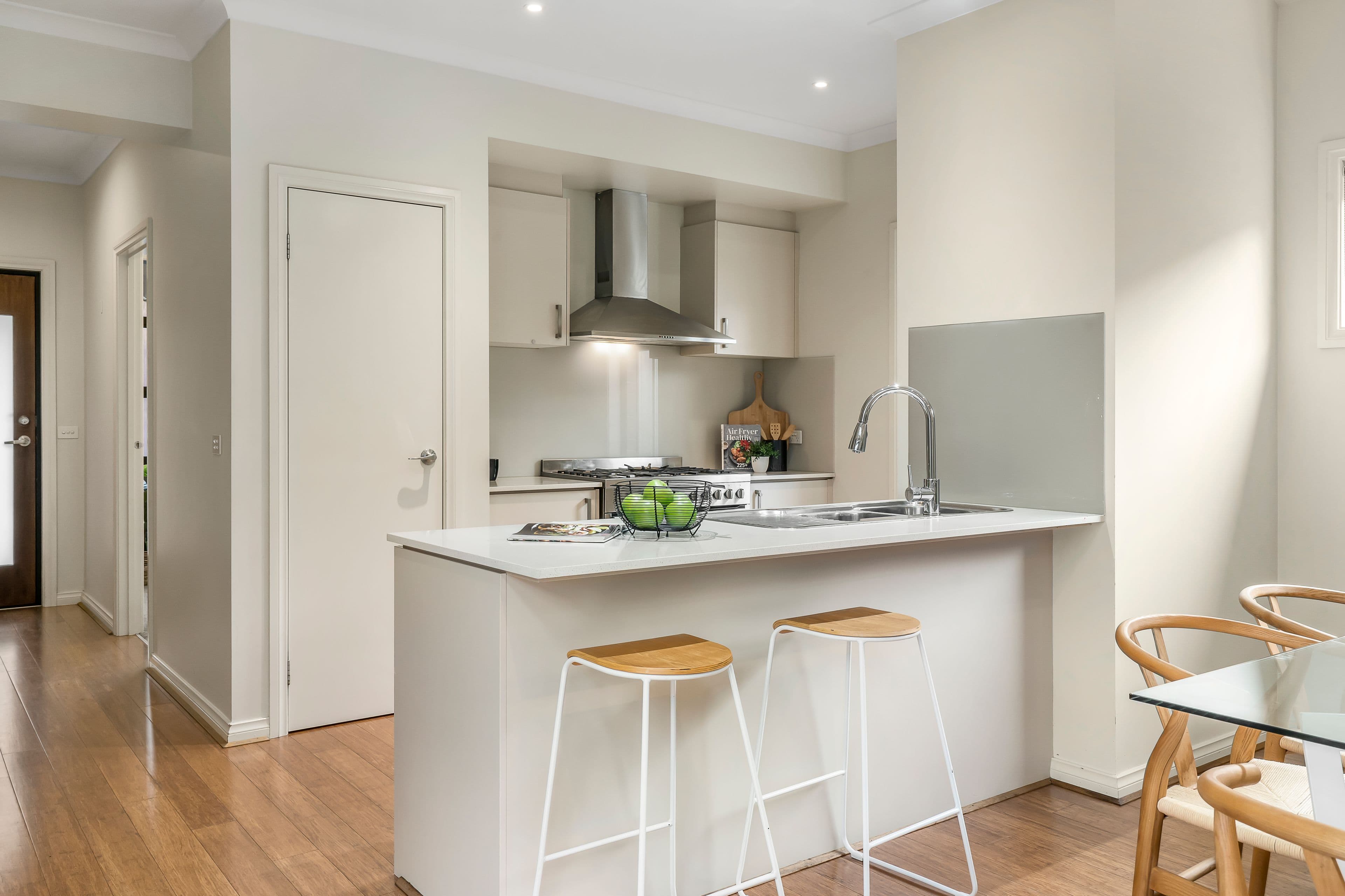 10 Grattan Street, South Morang VIC 3752, South Morang - Thumbnail 2
