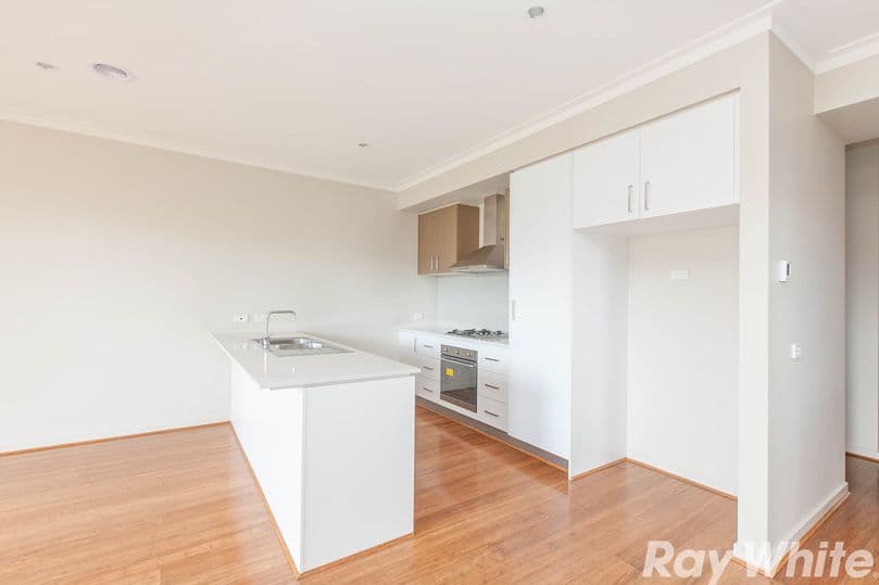 16 Eaglehawk Drive, Mernda VIC 3754, Mernda - Thumbnail 3