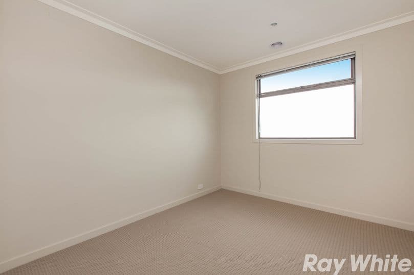 16 Eaglehawk Drive, Mernda VIC 3754, Mernda - Thumbnail 5