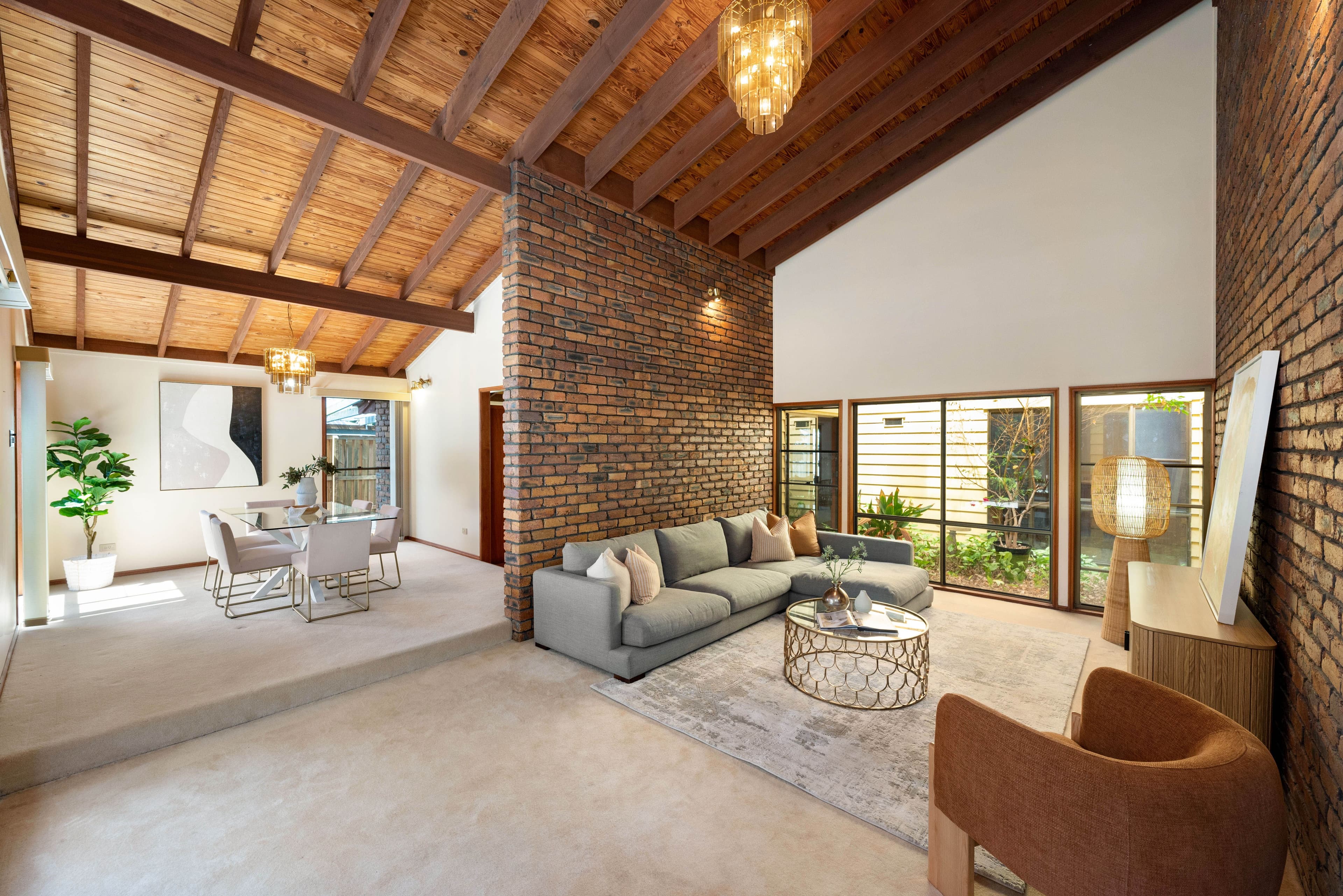 4 Sonoma Court, Carindale QLD 4152, Carindale - Image 1