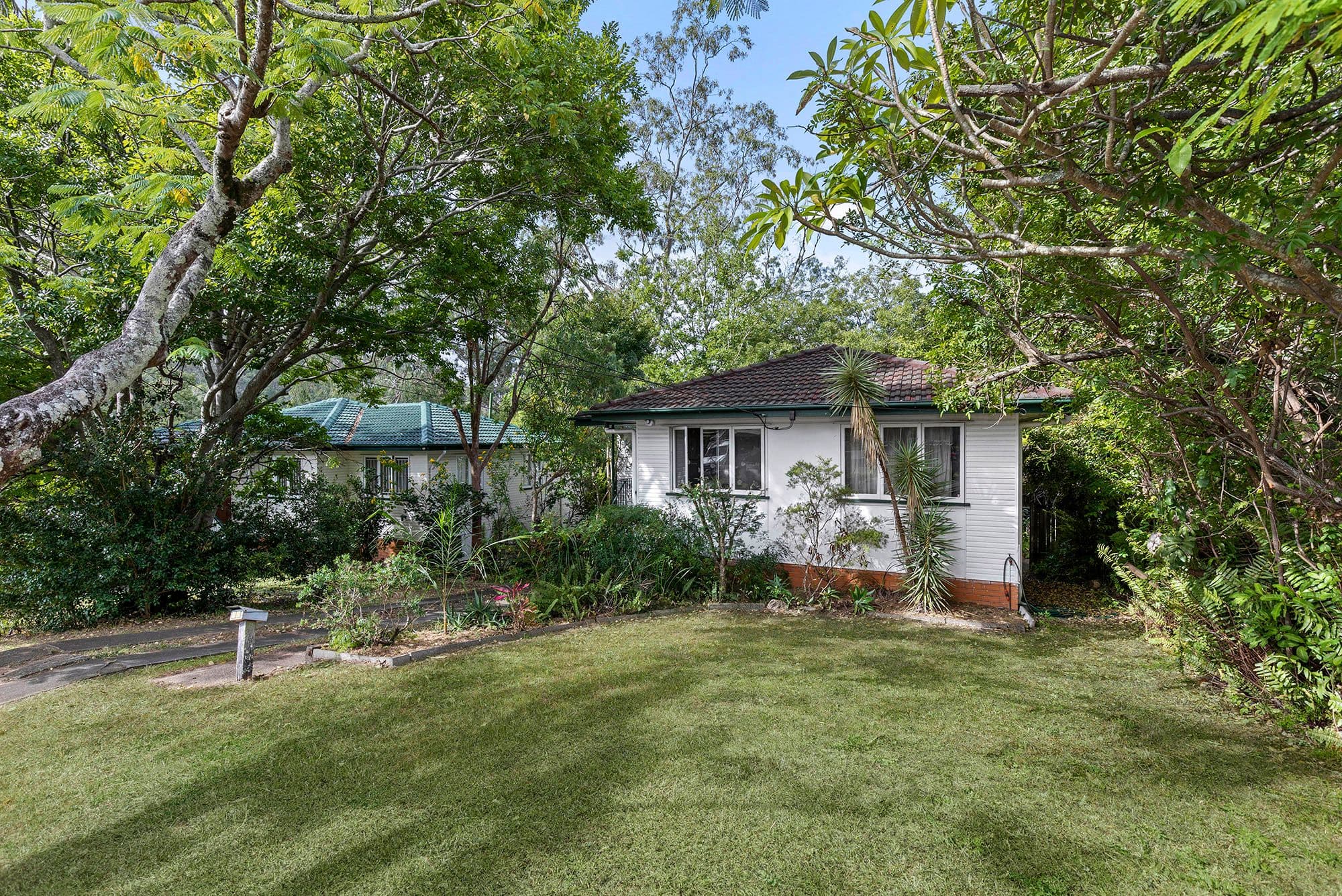 10 Karowara Street, The Gap QLD 4061, The Gap - Thumbnail 2