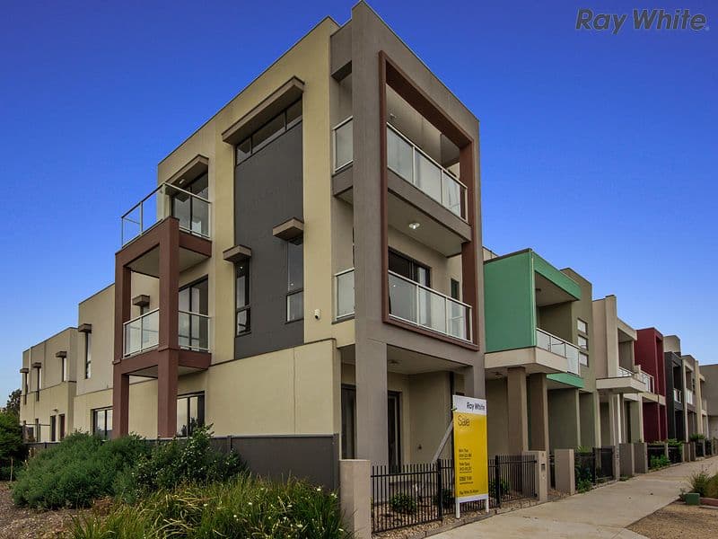 15 Garretty Road, Caroline Springs VIC 3023, Caroline Springs - Image 1