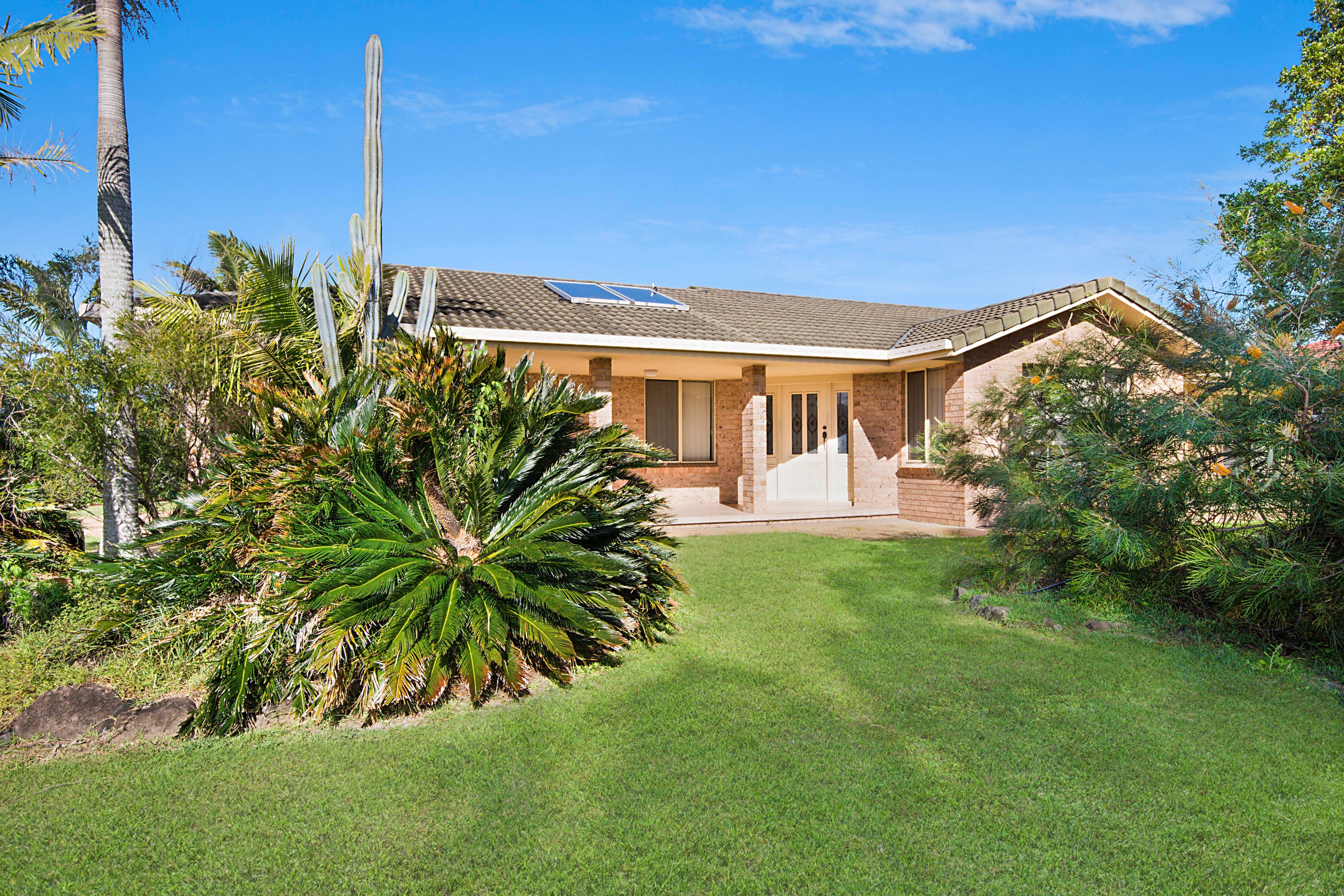 25 The Mainbrace, Yamba - Thumbnail 8