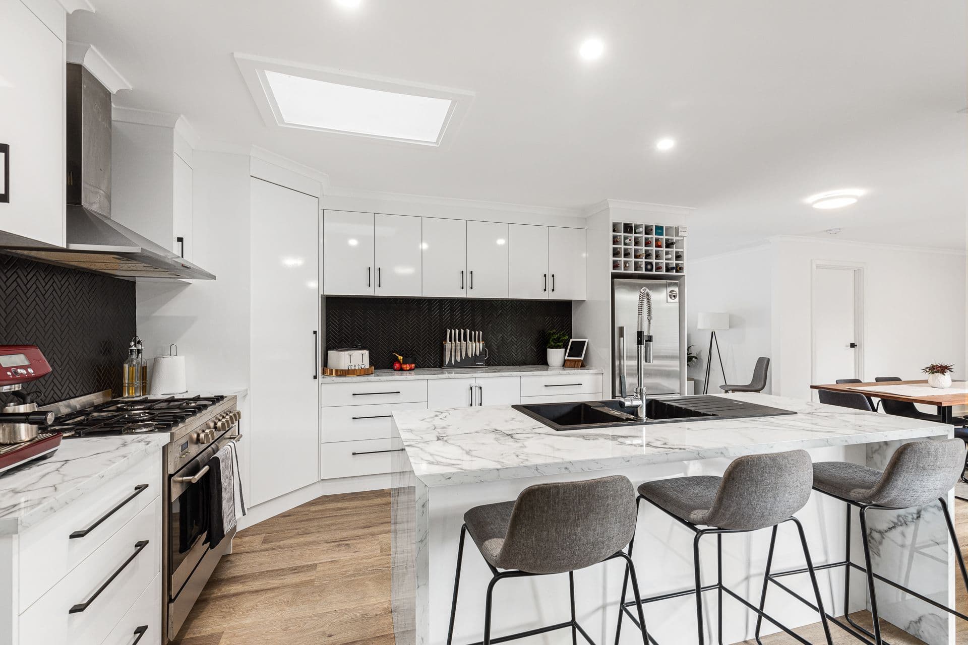 9 Kingsley Court, Mount Gambier SA 5290, Mount Gambier - Image 1