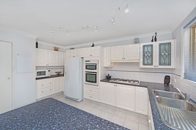 114 Kathleen White Crescent, KILLARNEY VALE NSW 2261, Killarney Vale - Thumbnail 3