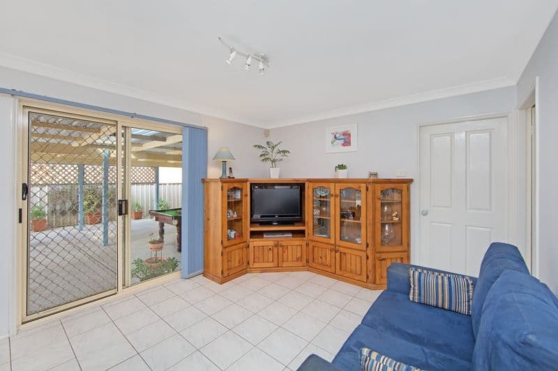 114 Kathleen White Crescent, KILLARNEY VALE NSW 2261, Killarney Vale - Thumbnail 5