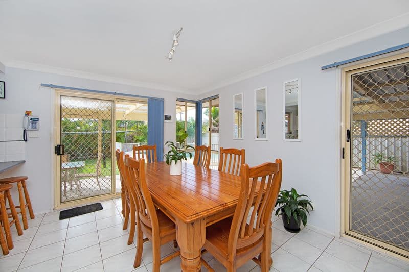 114 Kathleen White Crescent, KILLARNEY VALE NSW 2261, Killarney Vale - Thumbnail 6