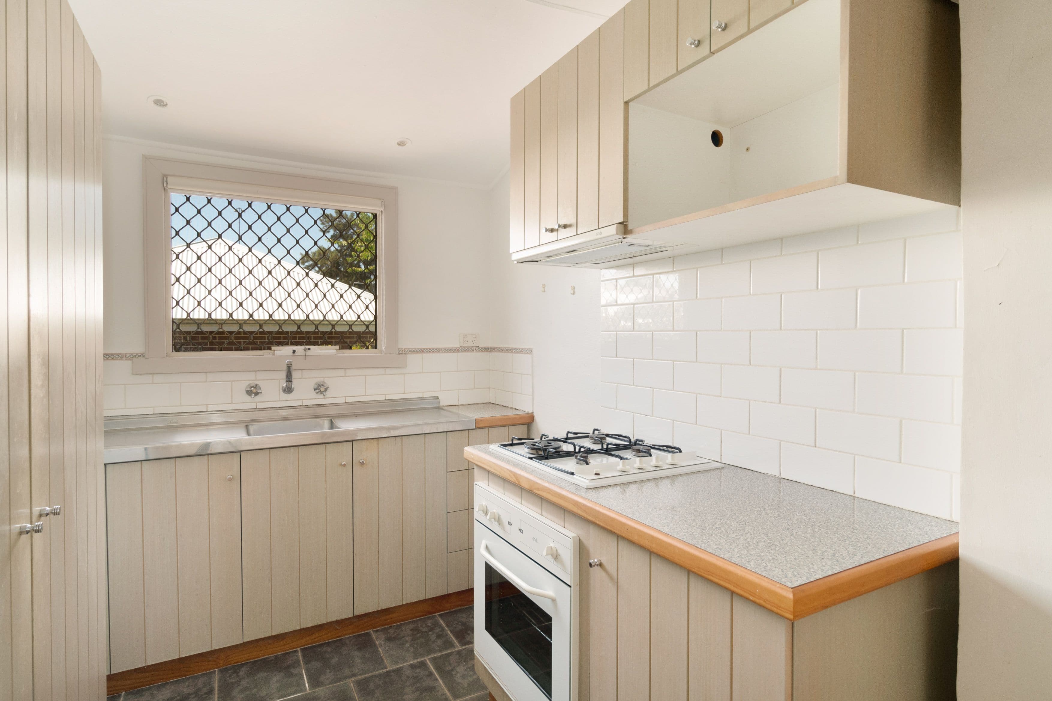 166 Salisbury Street, Bedford WA 6052, Bedford - Thumbnail 7