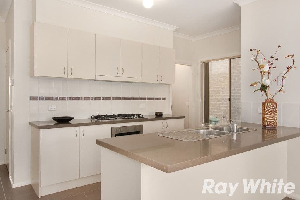 14 Harlesden Circuit, Pakenham VIC 3810, Pakenham - Thumbnail 2