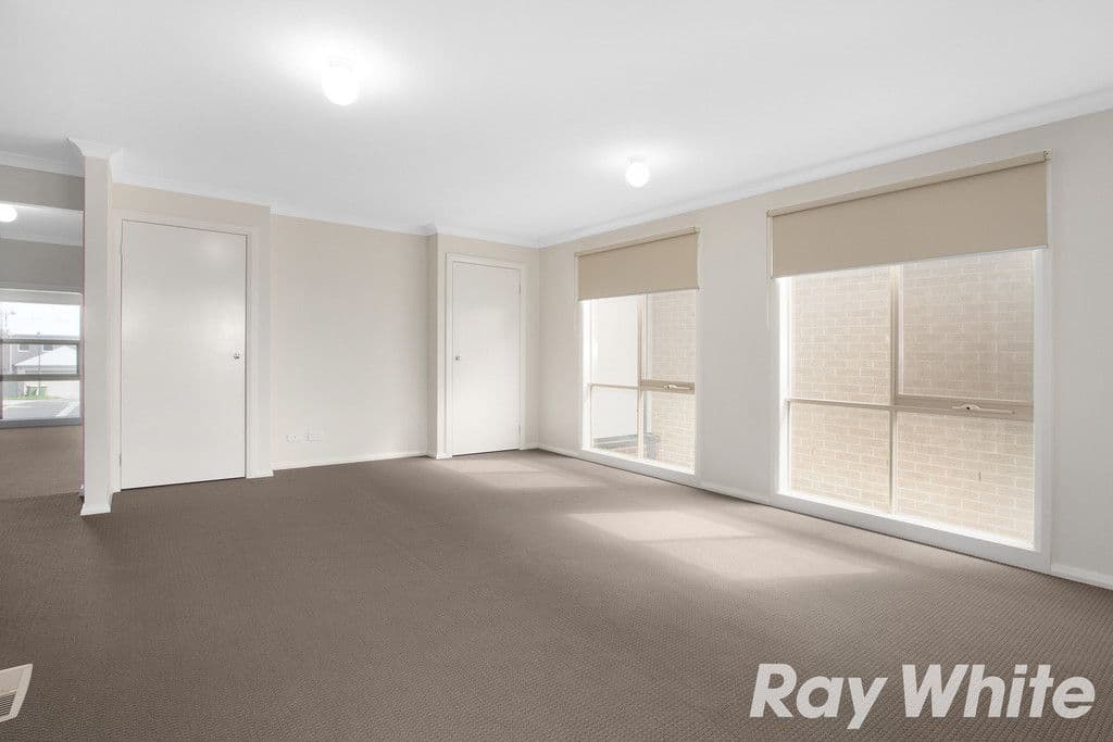 14 Harlesden Circuit, Pakenham VIC 3810, Pakenham - Thumbnail 3
