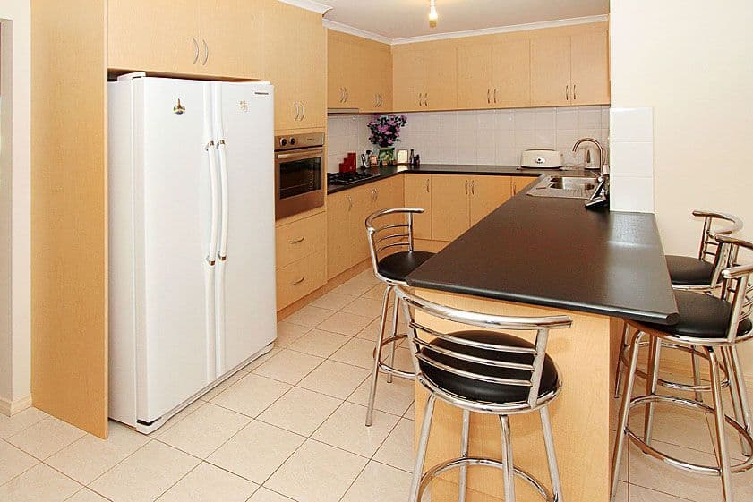 19 Poppy Drive, SOUTH MORANG VIC 3752, South Morang - Thumbnail 2