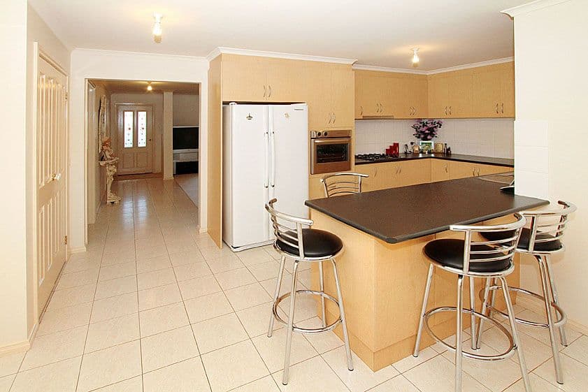 19 Poppy Drive, SOUTH MORANG VIC 3752, South Morang - Thumbnail 3