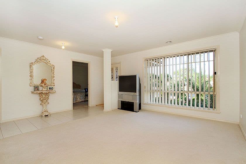 19 Poppy Drive, SOUTH MORANG VIC 3752, South Morang - Thumbnail 6
