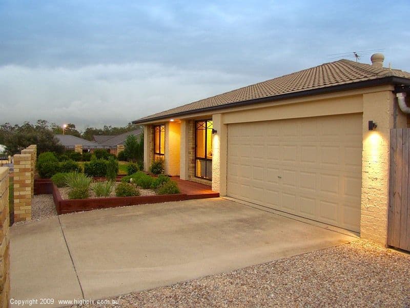 8 Inverary Place, PARKINSON QLD 4115, Parkinson - Thumbnail 2