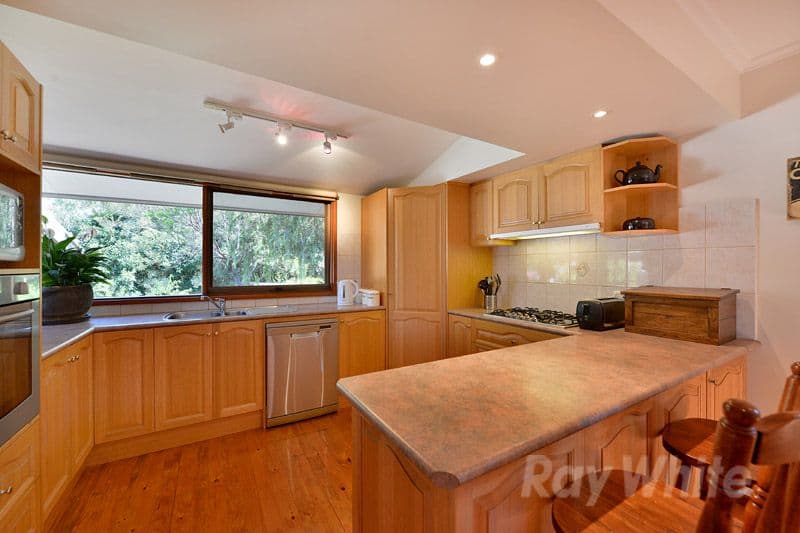 11 Harewood Close, BORONIA VIC 3155, Boronia - Thumbnail 3
