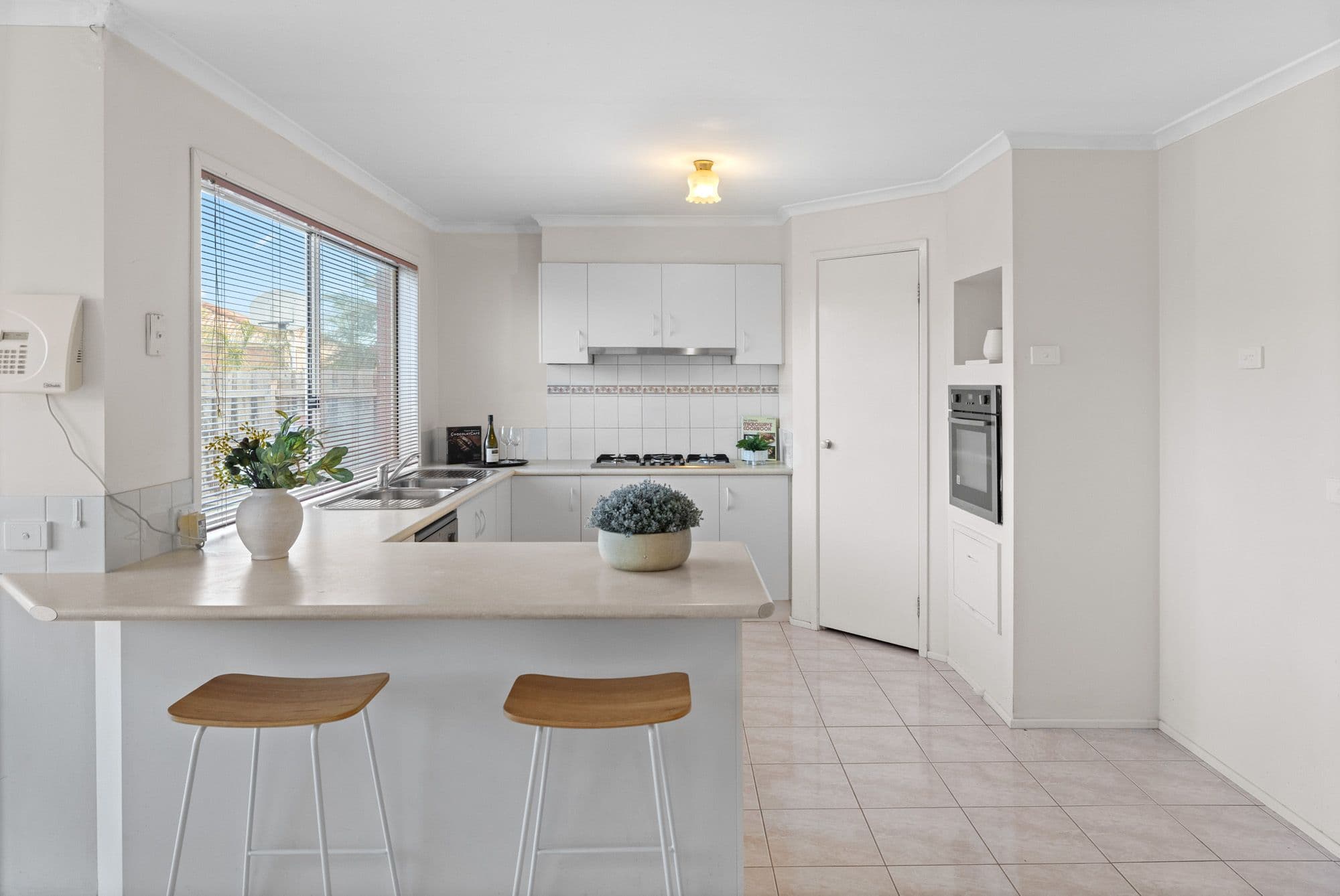 27 Meadow Way, Tarneit VIC 3029, Tarneit - Thumbnail 2