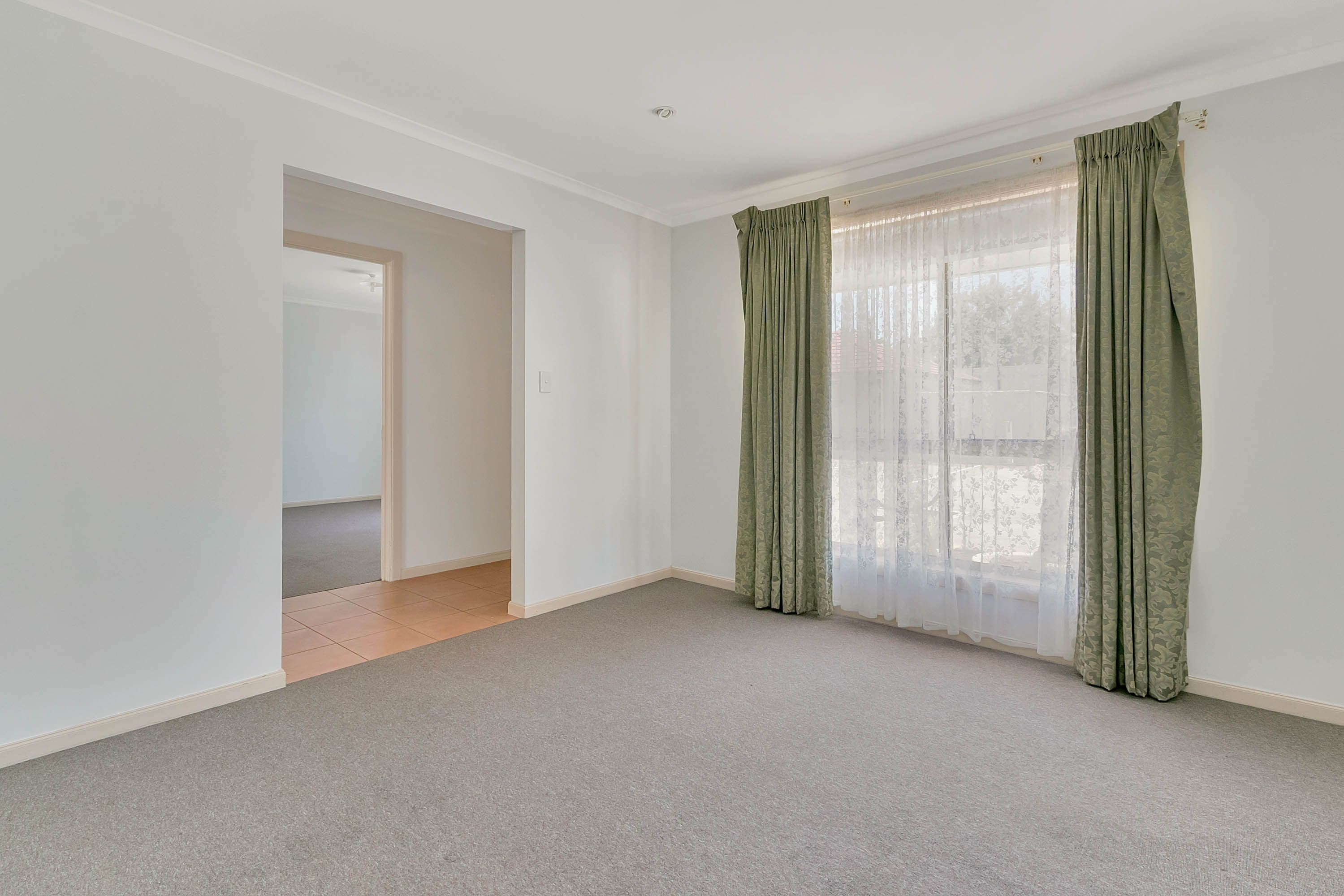 1 McGonigal Drive, Willaston SA 5118, Willaston - Thumbnail 2