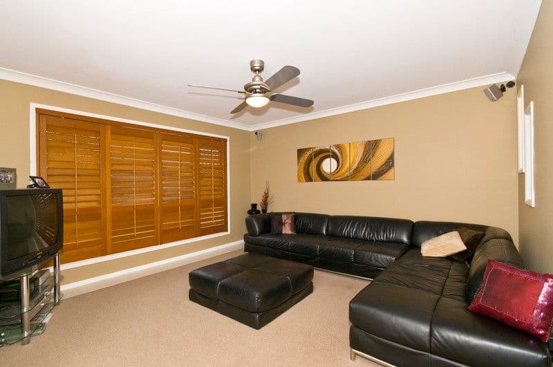 6 Bergamont Street, ELANORA QLD 4221, Elanora - Thumbnail 3