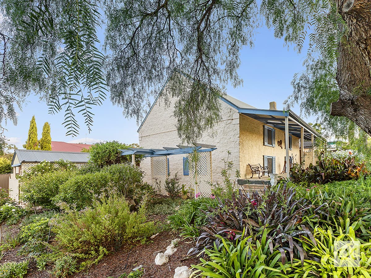 30 Tusmore Drive, Onkaparinga Hills - Image 1