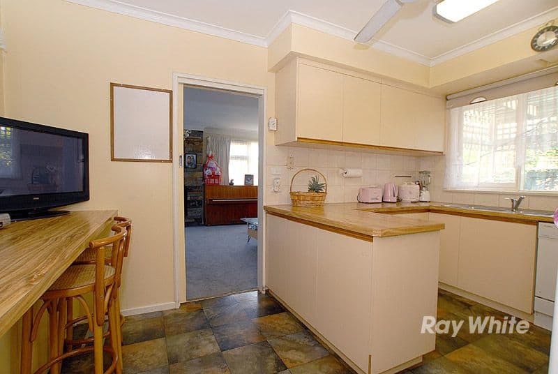 18 Anthony Street, DANDENONG NORTH VIC 3175, Dandenong North - Thumbnail 4