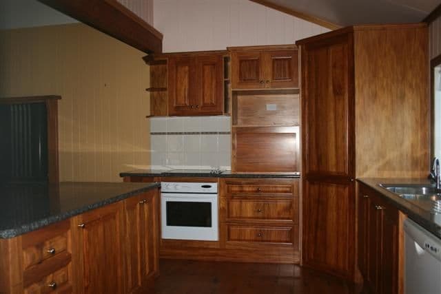121 Wyndham Street, ROMA QLD 4455, Roma - Thumbnail 2