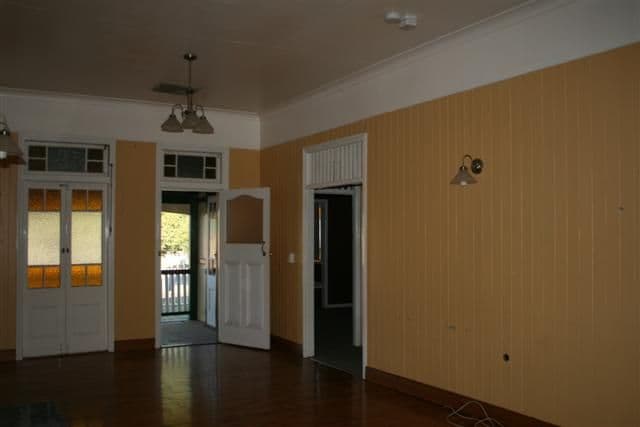 121 Wyndham Street, ROMA QLD 4455, Roma - Thumbnail 3