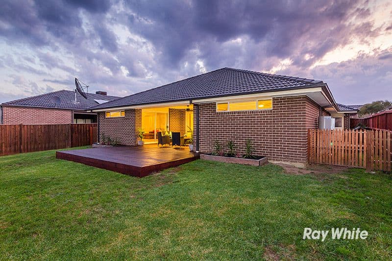 8 Ned Street, Cranbourne East VIC 3977, Cranbourne East - Thumbnail 8