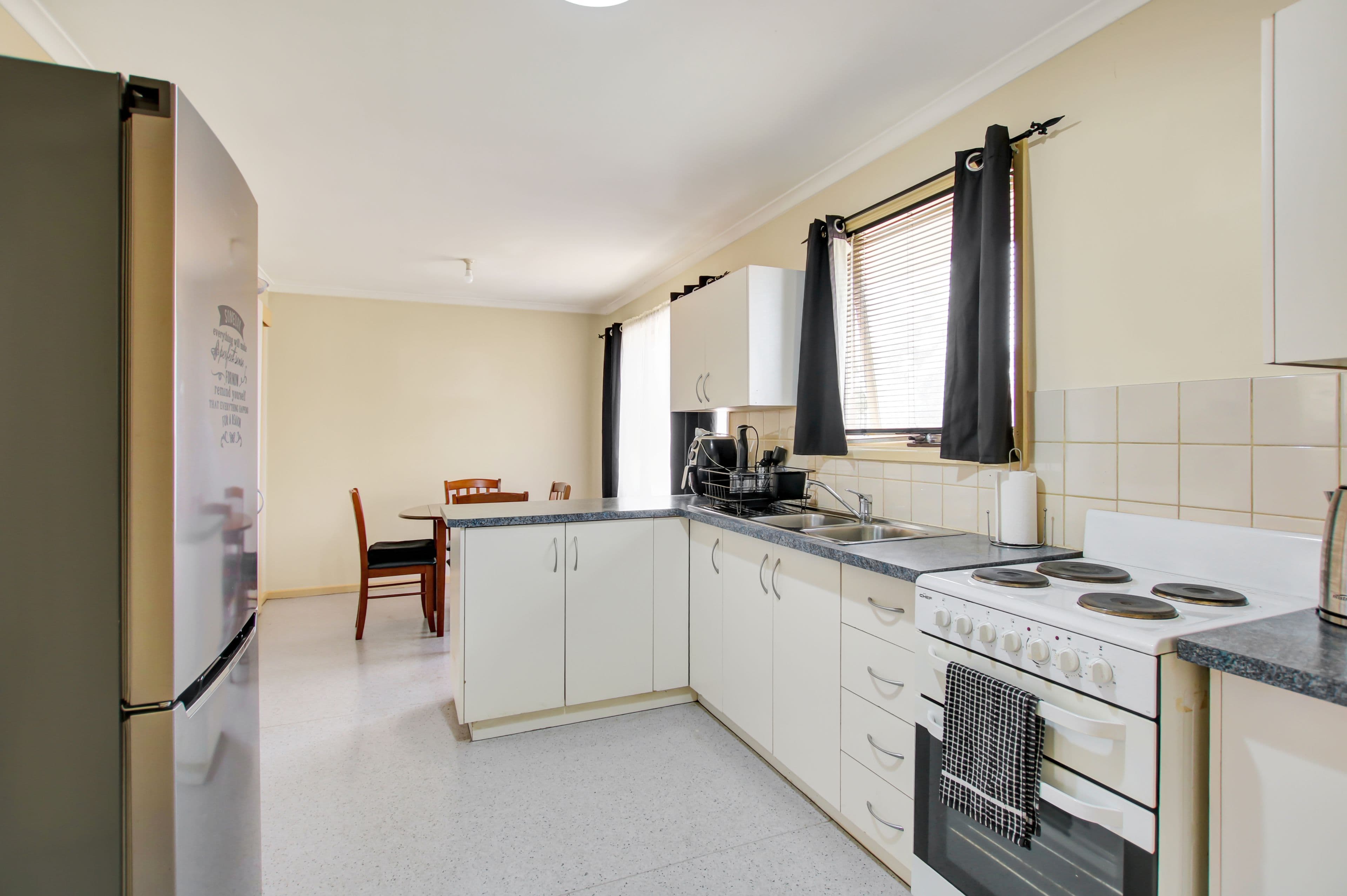 1 Smith Drive, Waikerie SA 5330, Waikerie - Thumbnail 3