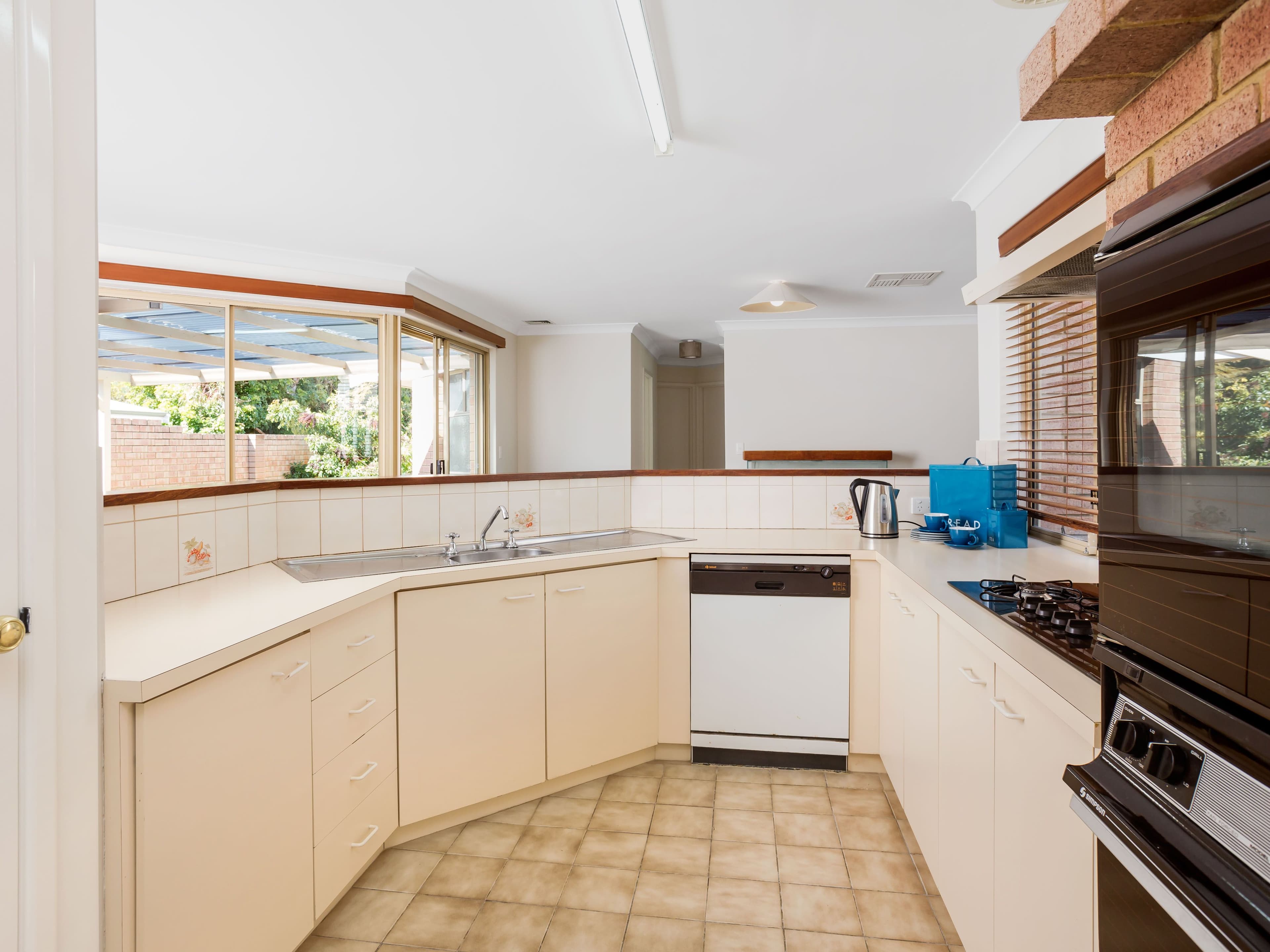 32 Ogilvie Road, Mount Pleasant WA 6153, Mount Pleasant - Thumbnail 5