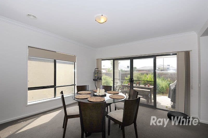 71 Meridian Circuit, BERWICK VIC 3806, Berwick - Thumbnail 5