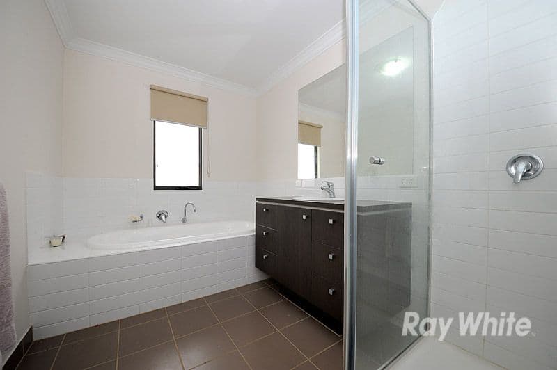 71 Meridian Circuit, BERWICK VIC 3806, Berwick - Thumbnail 7