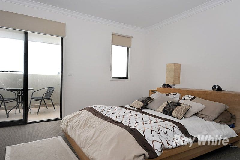 71 Meridian Circuit, BERWICK VIC 3806, Berwick - Thumbnail 8