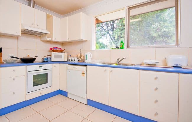10 Lockwoods Road, BORONIA VIC 3155, Boronia - Thumbnail 2