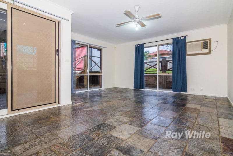 8 Pentland Drive, NARRE WARREN VIC 3805, Narre Warren - Thumbnail 4