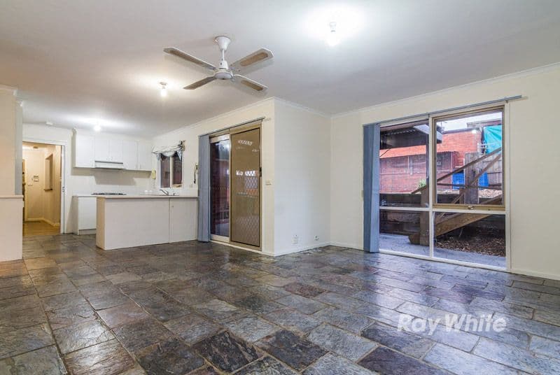 8 Pentland Drive, NARRE WARREN VIC 3805, Narre Warren - Thumbnail 5