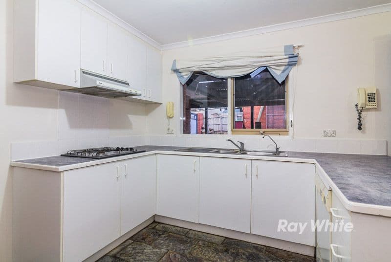 8 Pentland Drive, NARRE WARREN VIC 3805, Narre Warren - Thumbnail 7