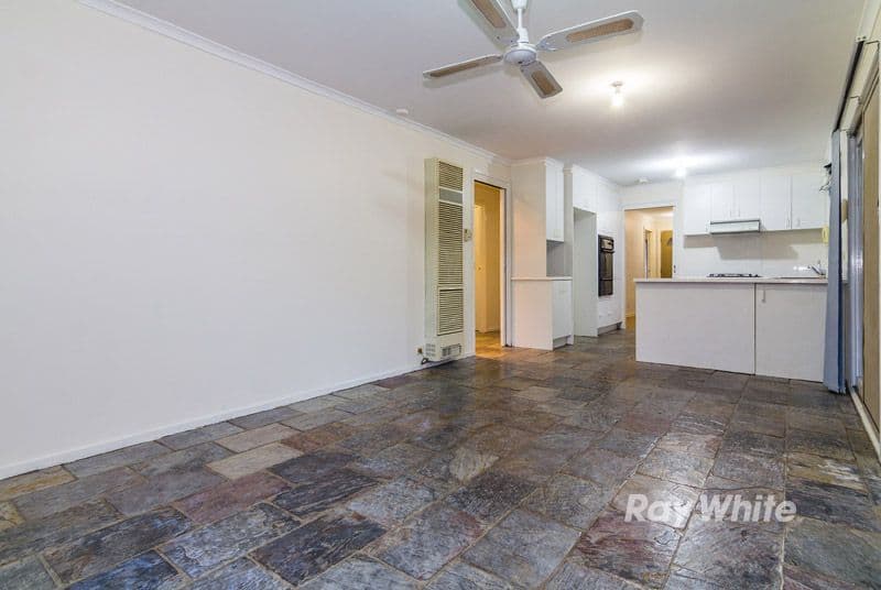8 Pentland Drive, NARRE WARREN VIC 3805, Narre Warren - Thumbnail 8