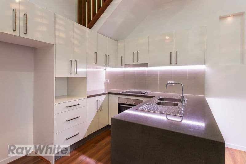 25 Cambridge Street, CARINA HEIGHTS QLD 4152, Carina Heights - Thumbnail 3