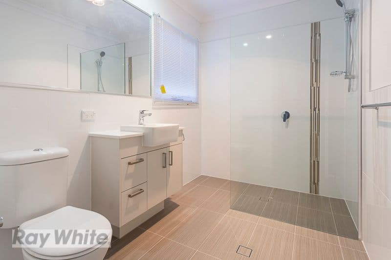 25 Cambridge Street, CARINA HEIGHTS QLD 4152, Carina Heights - Thumbnail 7