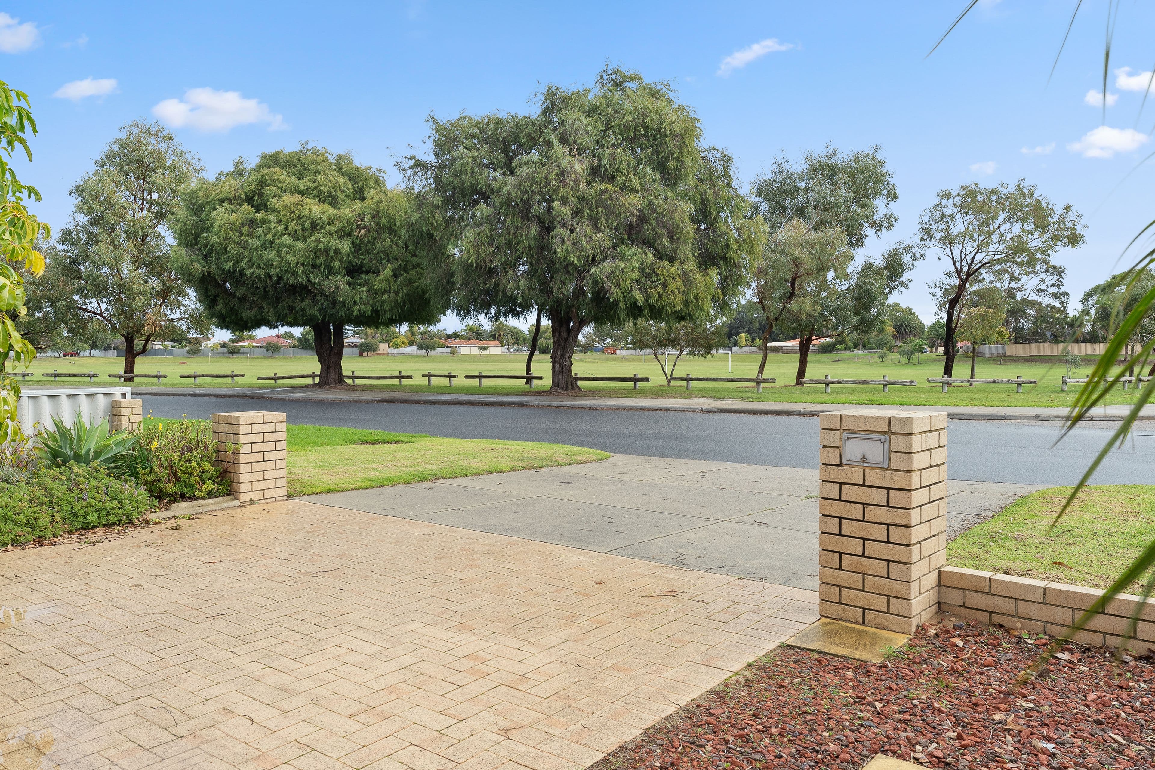 125 Woodbridge Drive, Cooloongup WA 6168, Cooloongup - Thumbnail 3