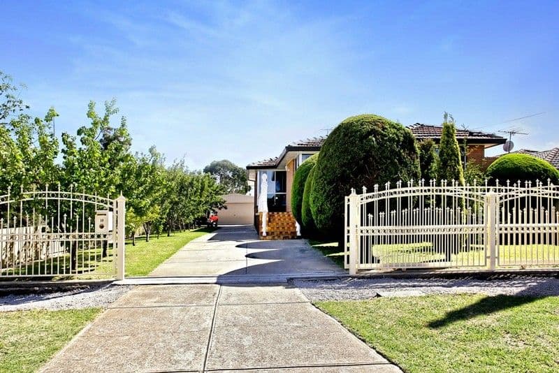 18 Cameron Avenue, ALTONA MEADOWS VIC 3028, Altona Meadows - Image 1