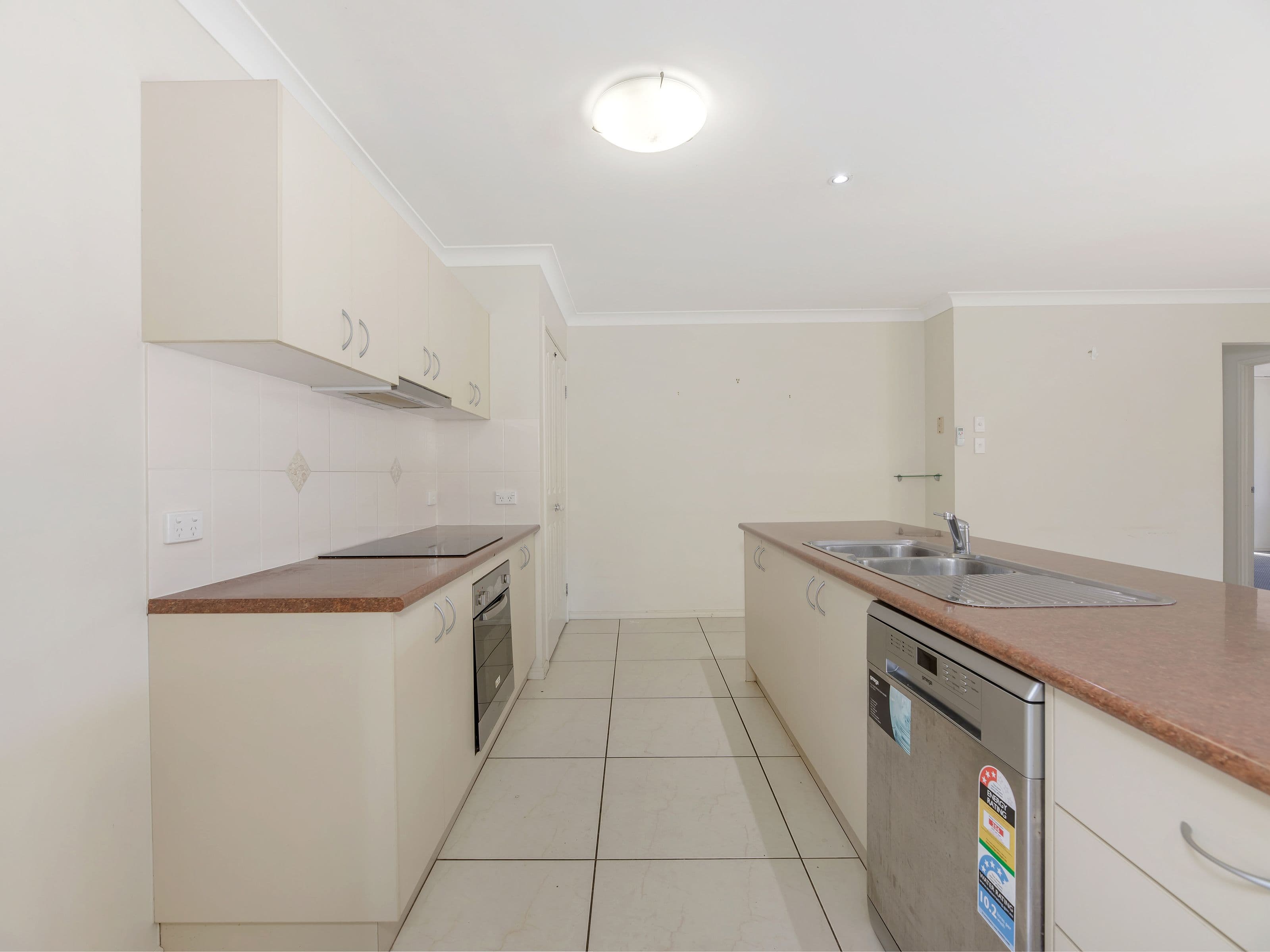 83 High Street, Blackstone QLD 4304, Blackstone - Thumbnail 3