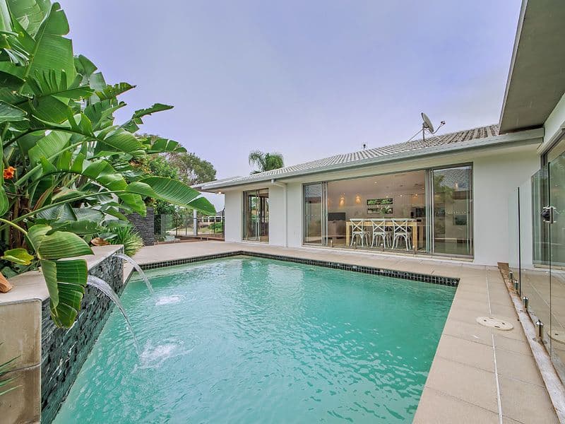 12 Balmoral Avenue, SORRENTO QLD 4217, Sorrento - Thumbnail 3